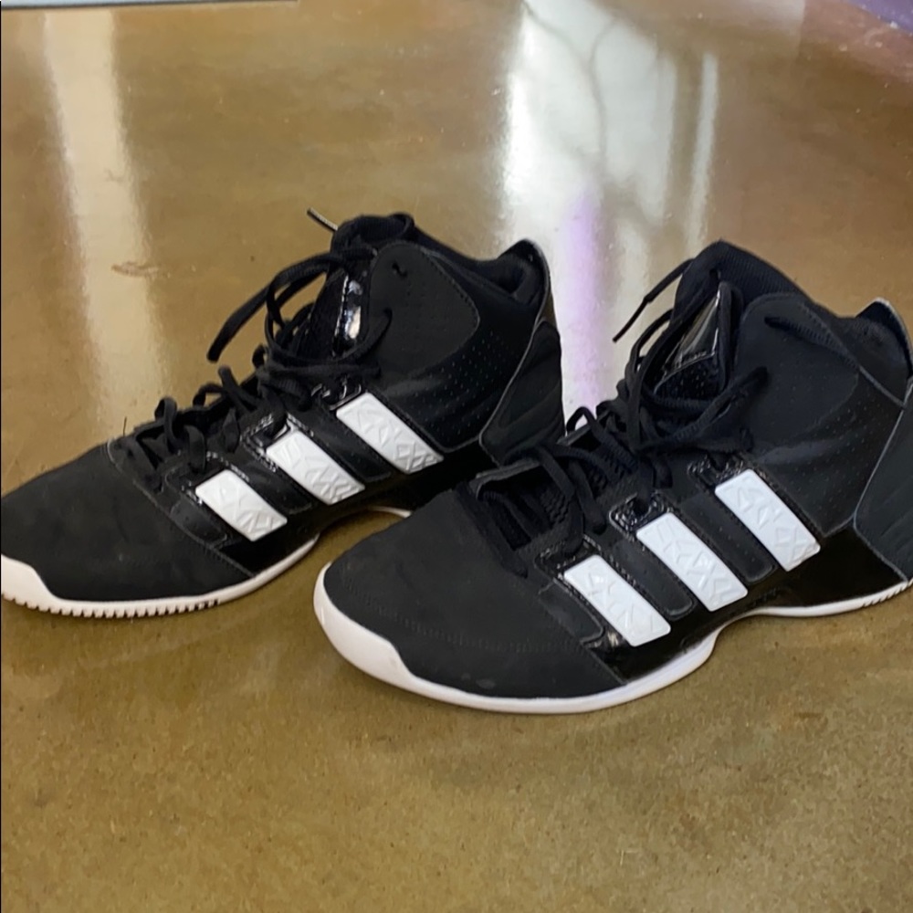 Adidas basketball shoes size 9